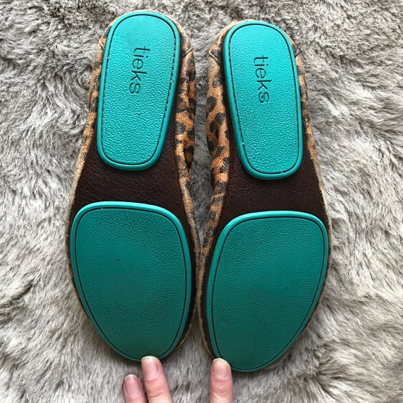 SOLD Leopard Print Tieks Size 8 - Picture 3 of 5